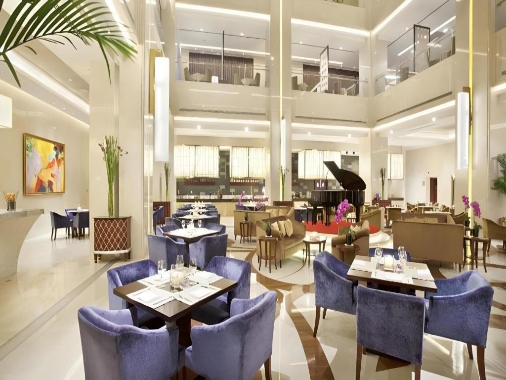 Regal Plaza Hotel & Residence Waigaoqiao Shanghaj Zewnętrze zdjęcie